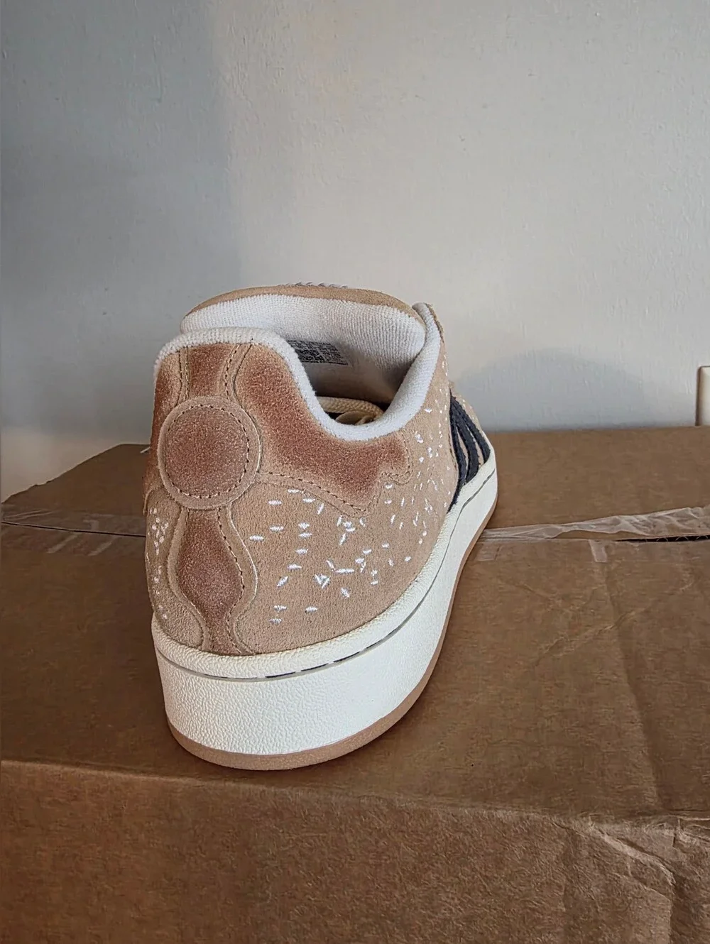Adidas Campus 00s Mens Size 11 new with box no lid